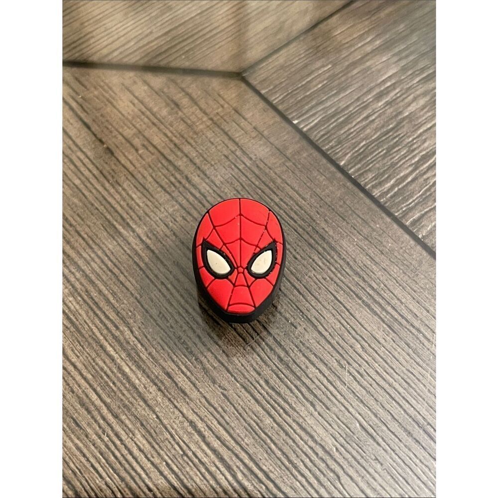2014 Crocs Jibbitz Spider-Man Mask Marvel Style # 10006116 Charm